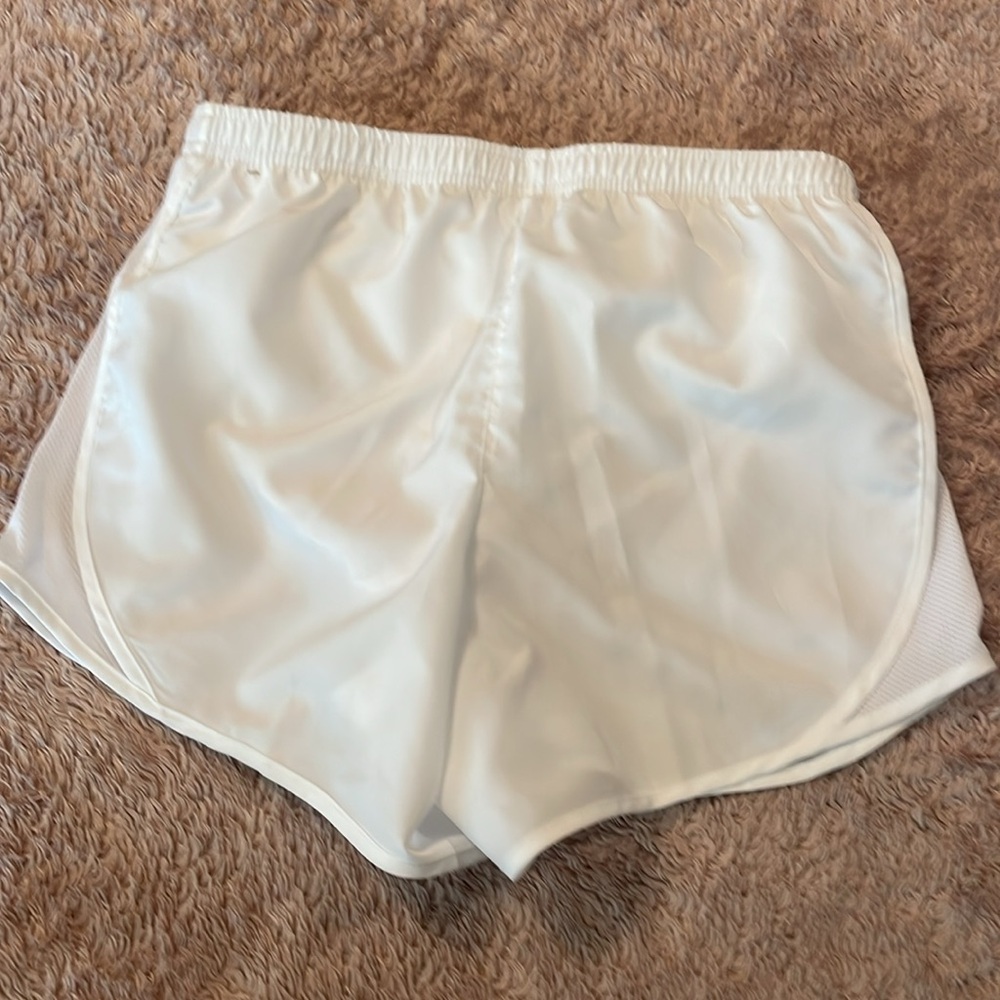 Nike Athletic Shorts NWOT - size girls large - Picture 4 of 10